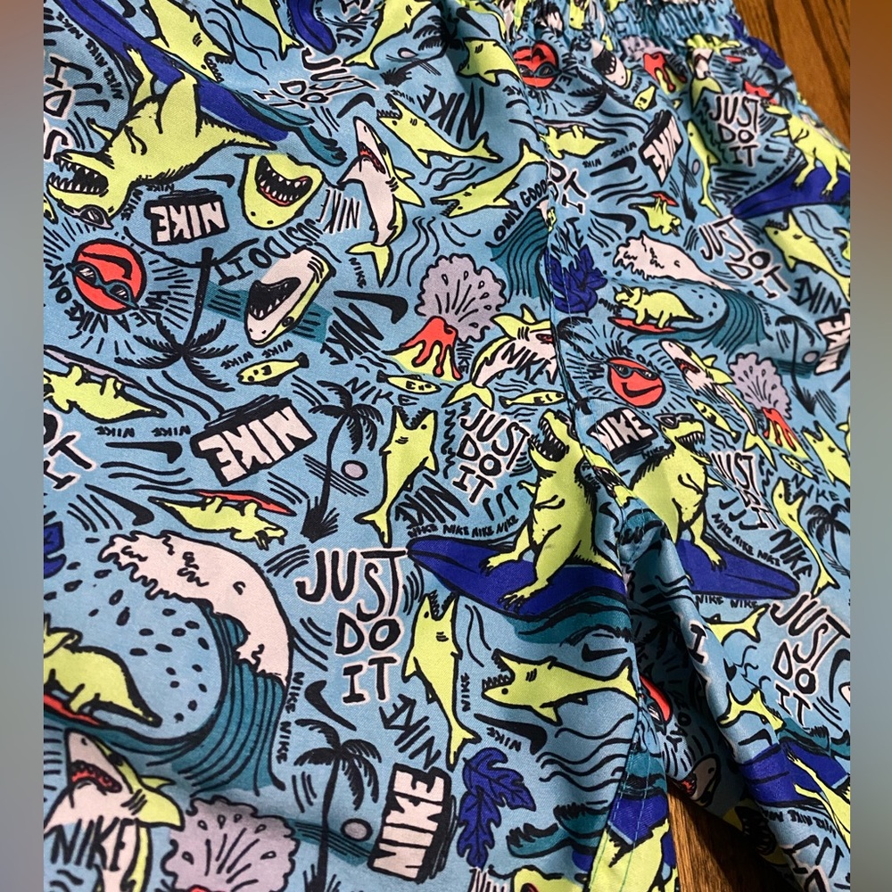 Boys Nike Swim Trunks - Picture 3 of 6